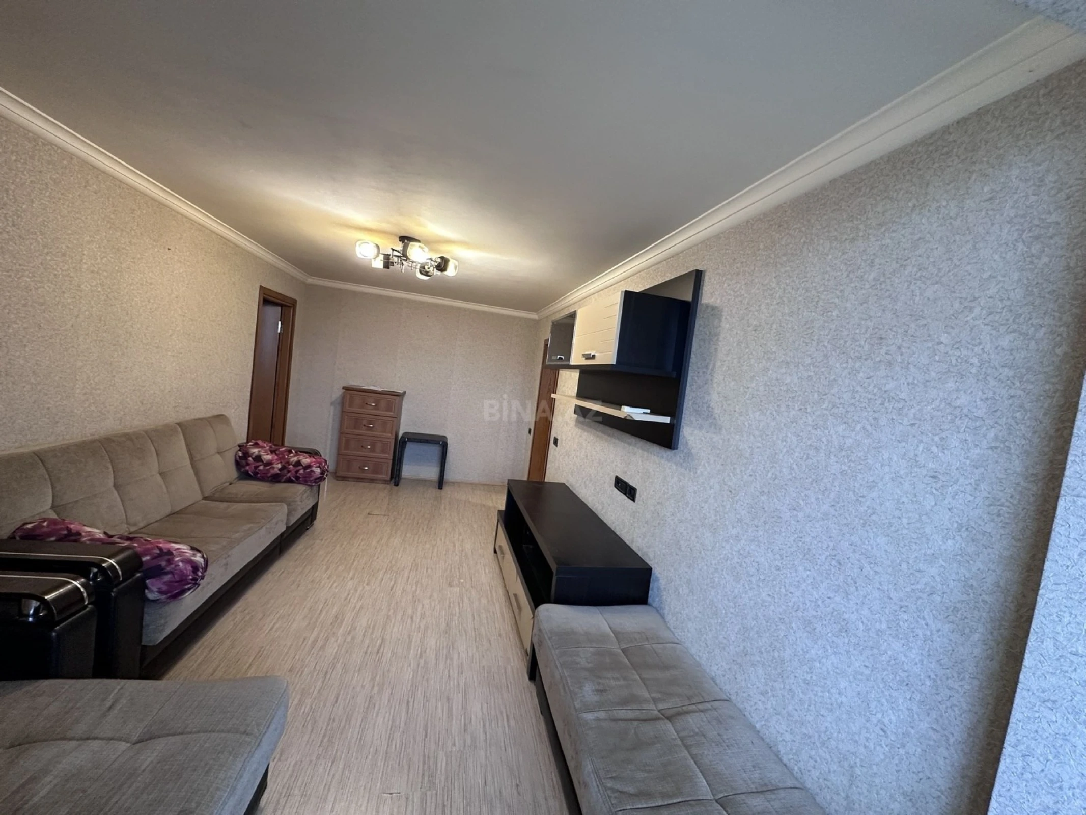 Kirayə verilir 2 otaqlı mənzil 52 m²