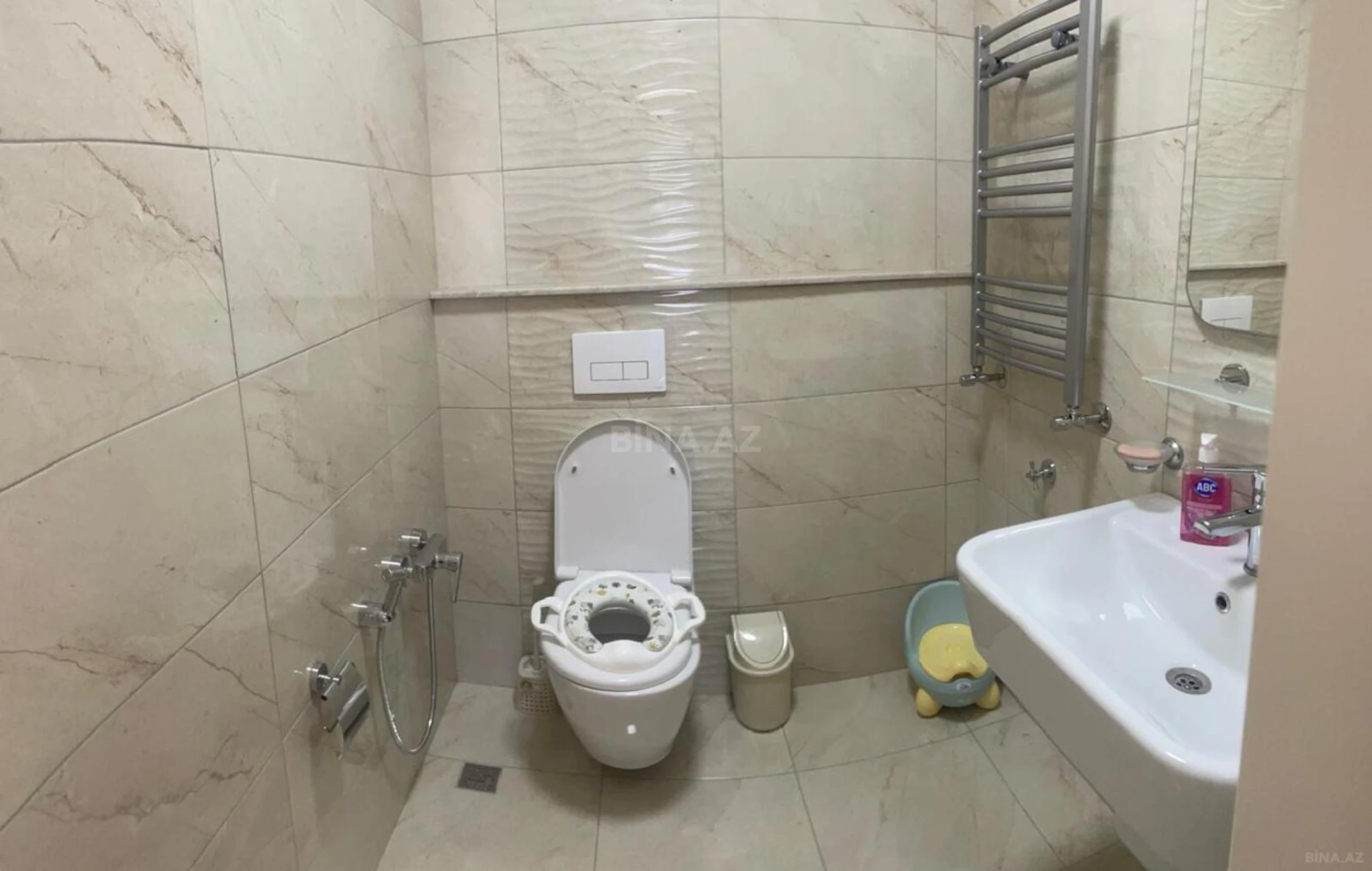 Satılır 3 otaqlı mənzil 94 m²