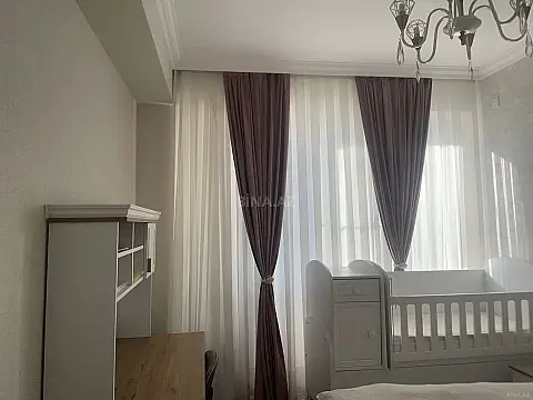 Satılır 3 otaqlı mənzil 94 m²