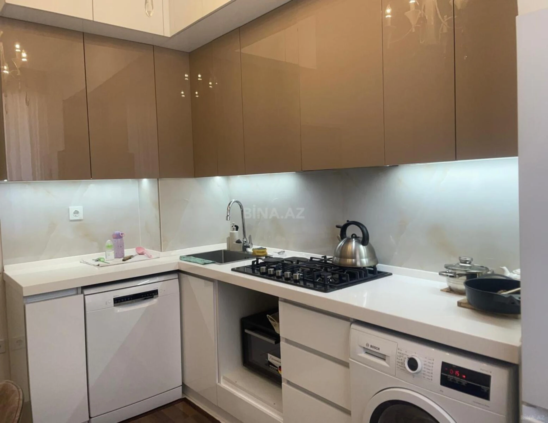 Satılır 3 otaqlı mənzil 94 m²