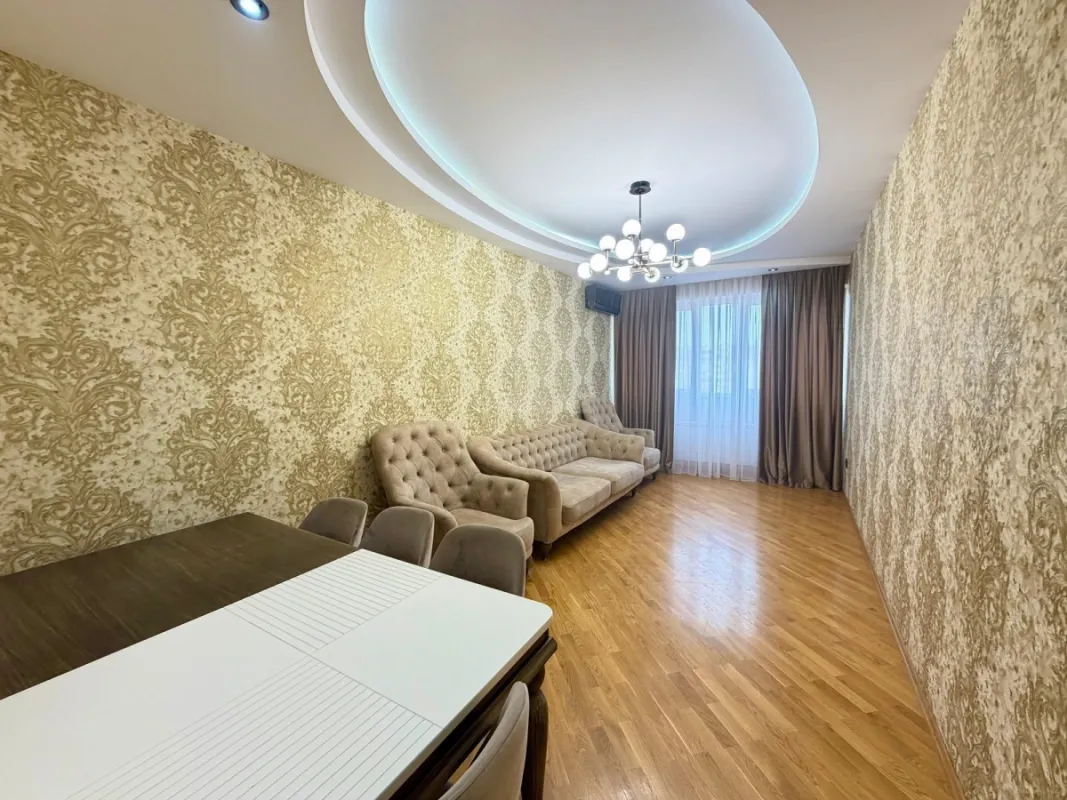 Satılır 3 otaqlı mənzil 110 m²
