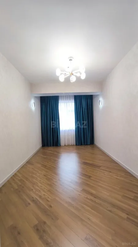 Satılır 3 otaqlı mənzil 128 m²