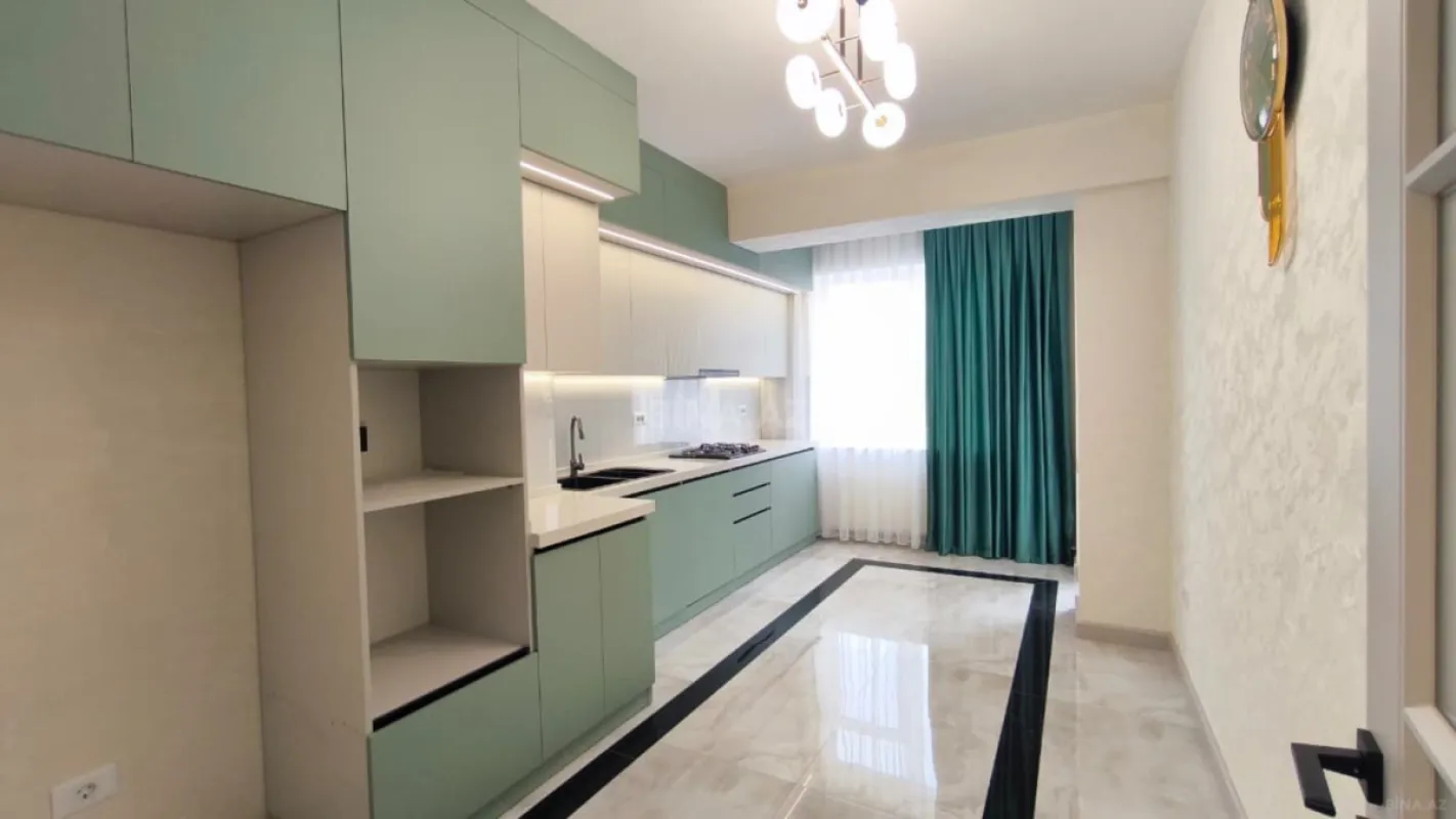 Satılır 3 otaqlı mənzil 128 m²