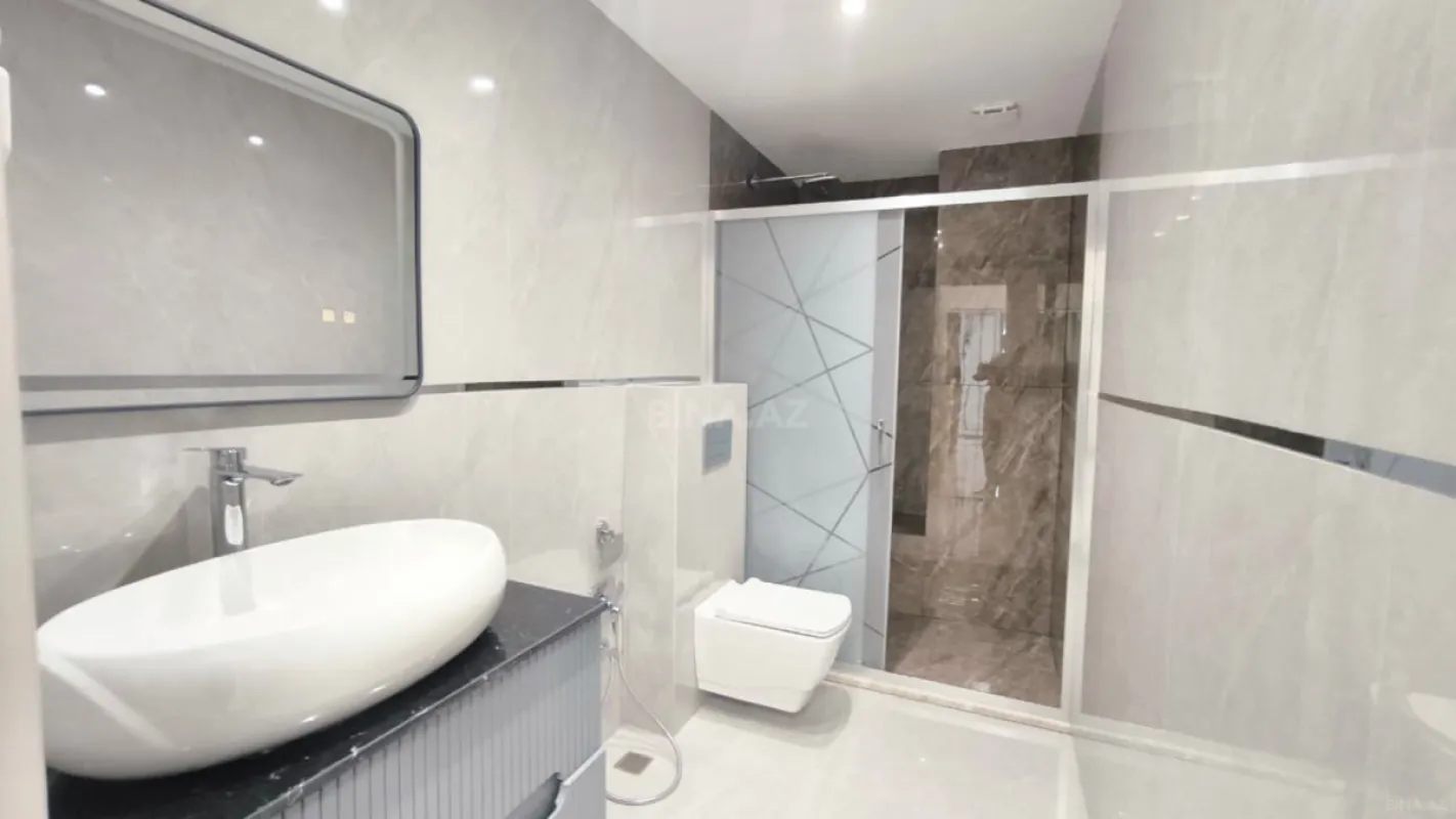 Satılır 3 otaqlı mənzil 128 m²