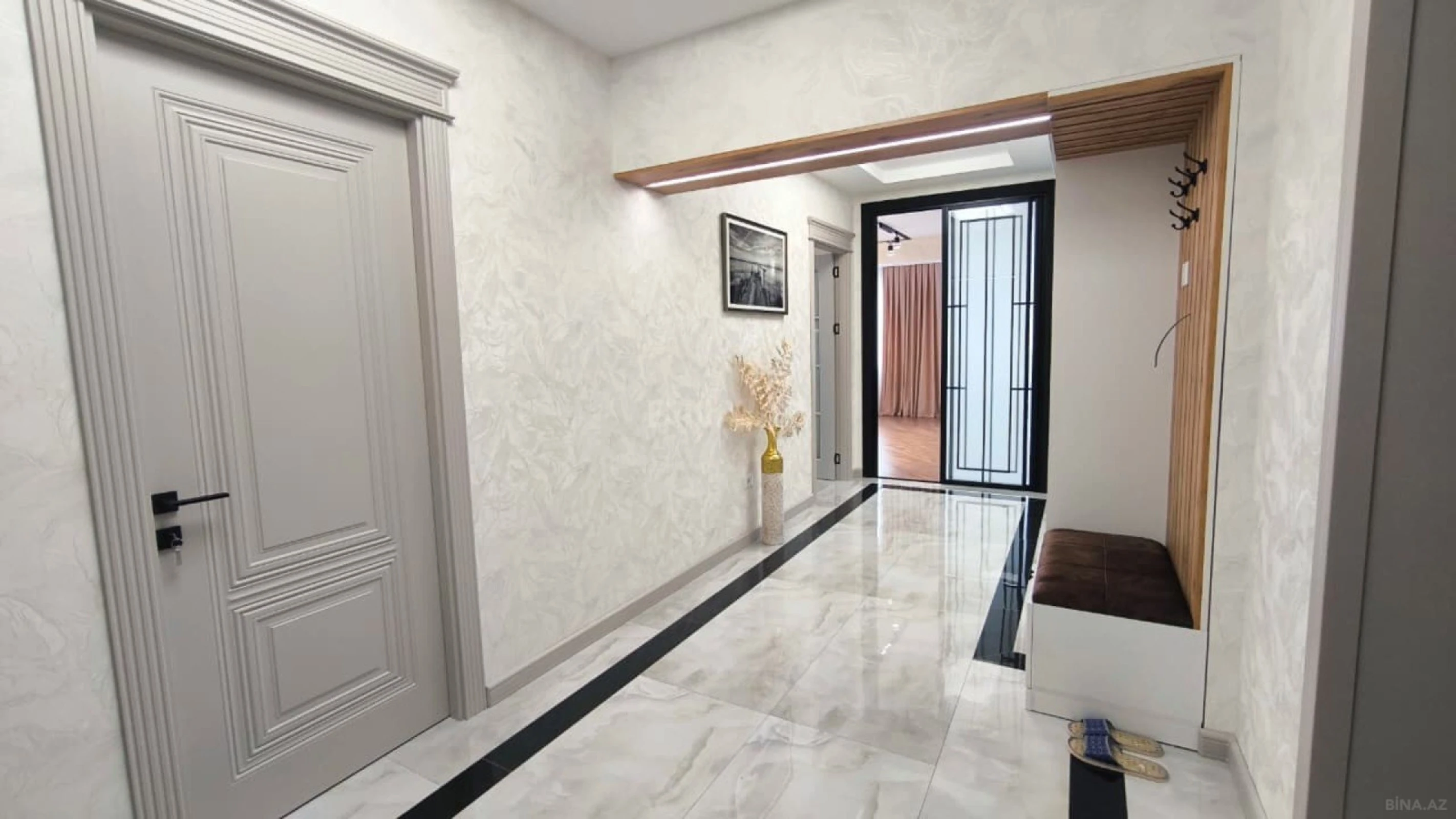 Satılır 3 otaqlı mənzil 128 m²