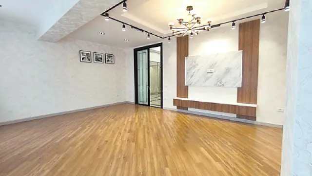 Satılır 3 otaqlı mənzil 128 m²