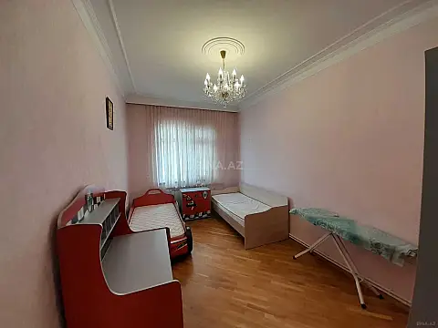 Kirayə verilir 3 otaqlı mənzil 135 m²