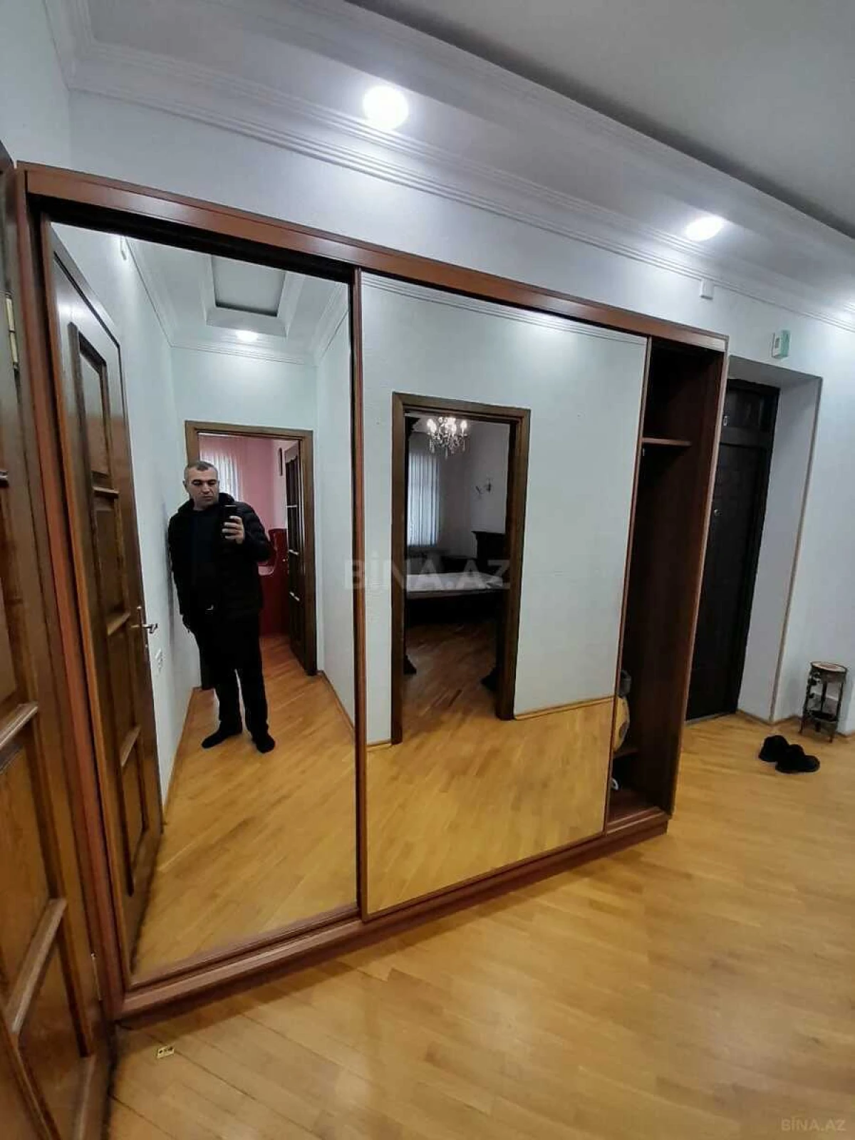 Kirayə verilir 3 otaqlı mənzil 135 m²