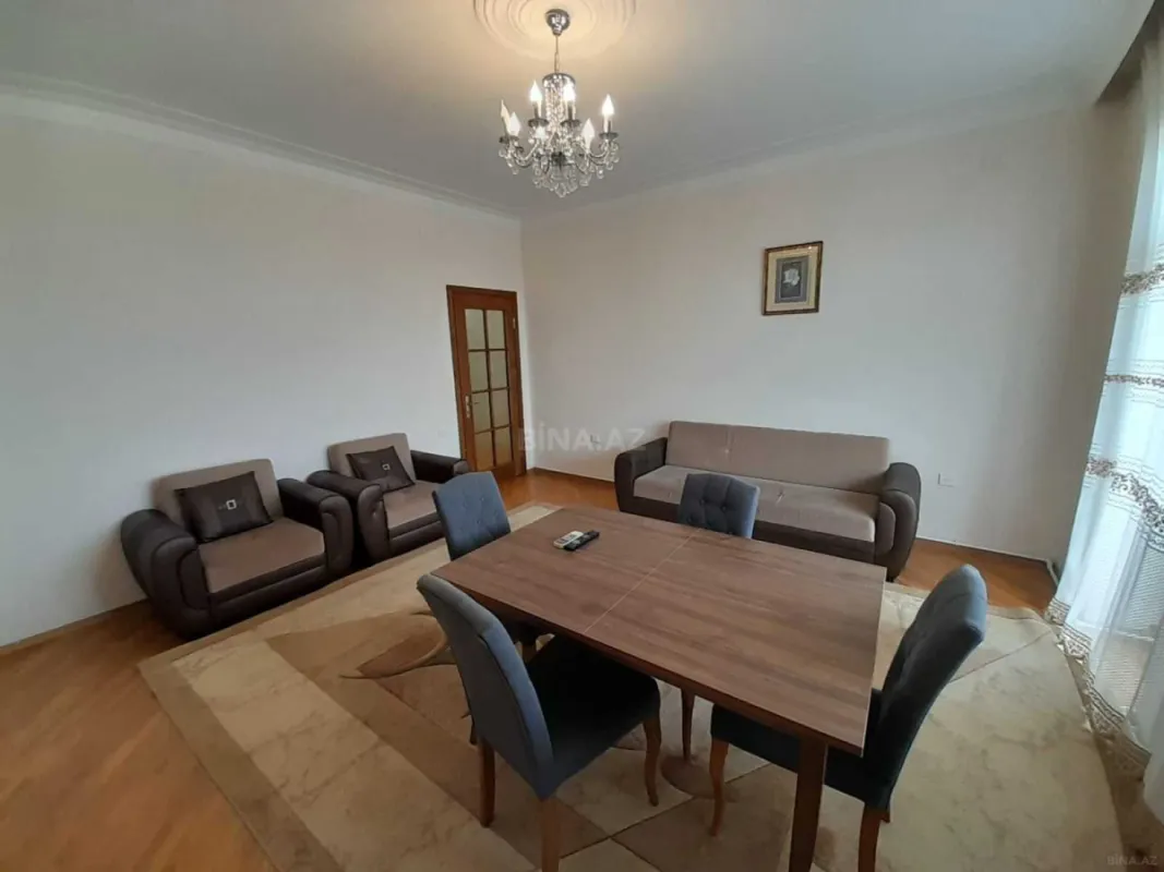 Kirayə verilir 3 otaqlı mənzil 135 m²