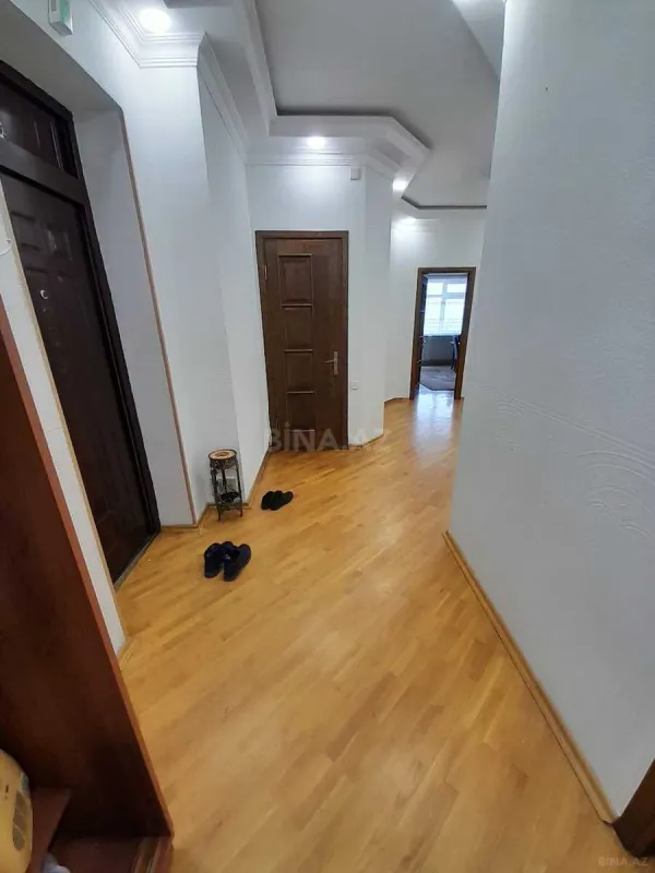 Kirayə verilir 3 otaqlı mənzil 135 m²