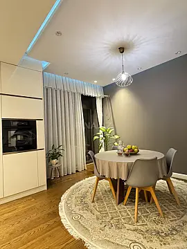 Satılır 3 otaqlı mənzil 138 m²