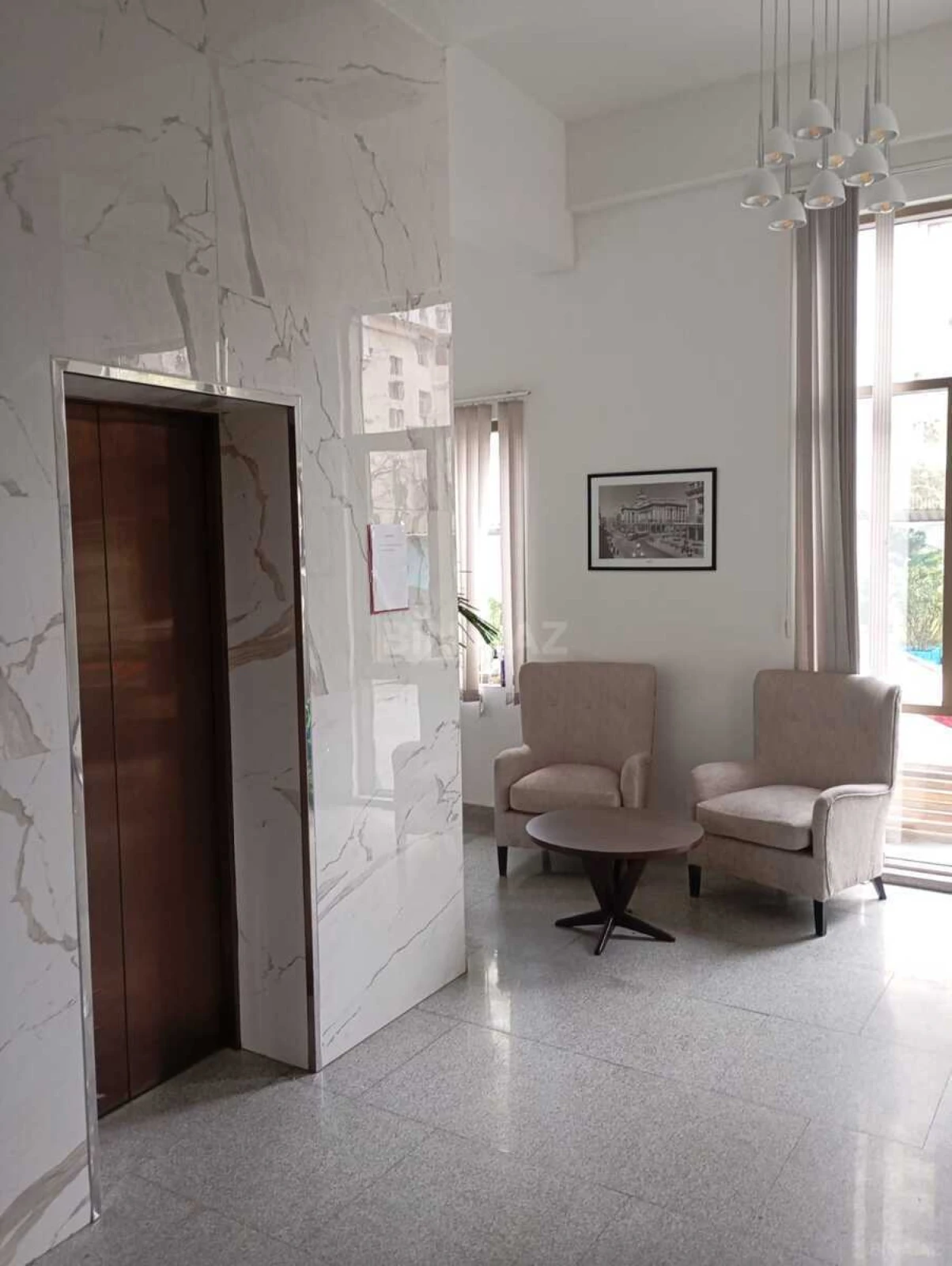 Satılır 3 otaqlı mənzil 138 m²