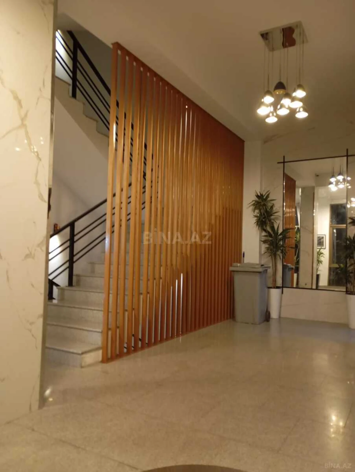 Satılır 3 otaqlı mənzil 138 m²