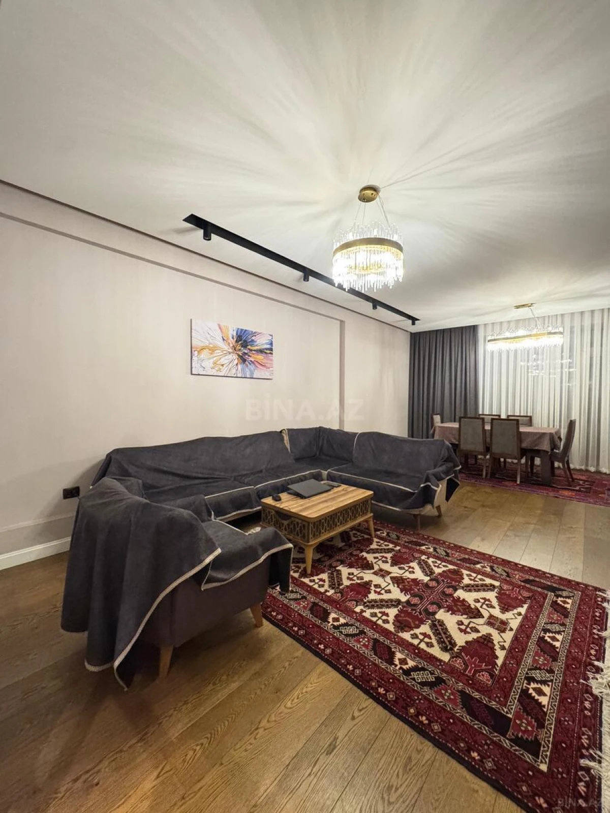 Satılır 3 otaqlı mənzil 138 m²