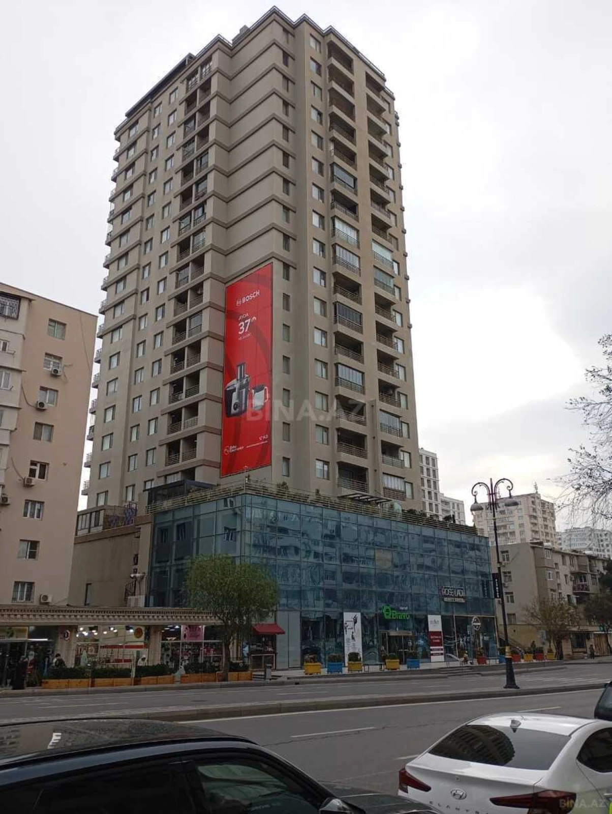 Satılır 3 otaqlı mənzil 138 m²