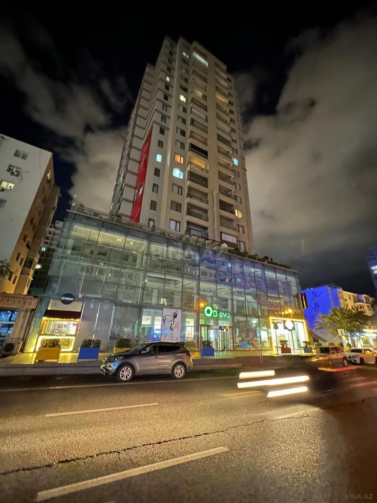 Satılır 3 otaqlı mənzil 138 m²