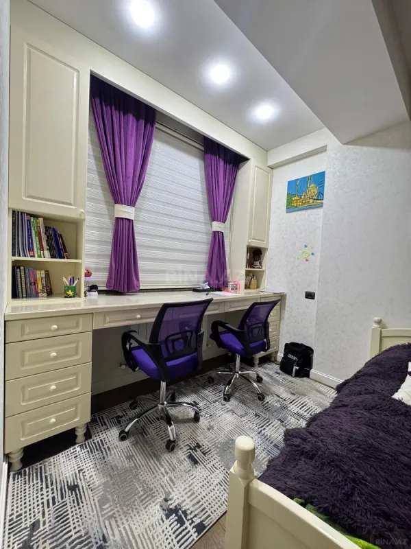 Satılır 3 otaqlı mənzil 138 m²