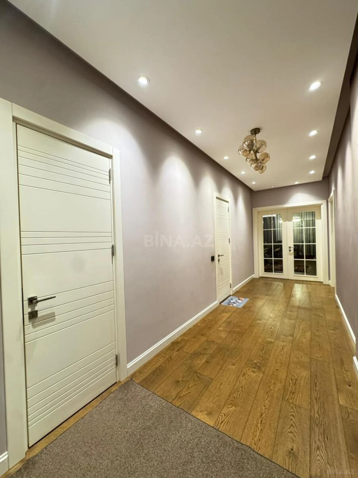 Satılır 3 otaqlı mənzil 138 m²