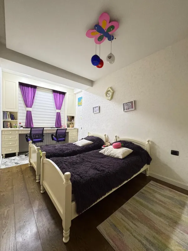 Satılır 3 otaqlı mənzil 138 m²