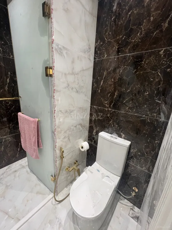 Satılır 5 otaqlı mənzil 193 m²