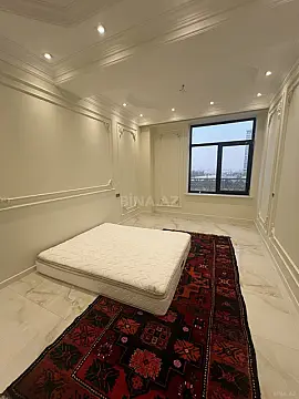 Satılır 5 otaqlı mənzil 193 m²