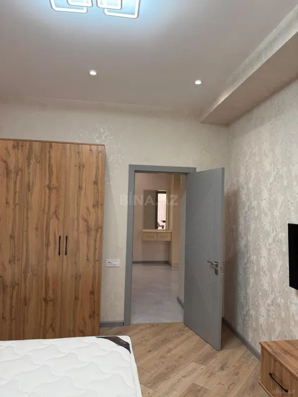 Kirayə verilir 2 otaqlı mənzil 91 m²