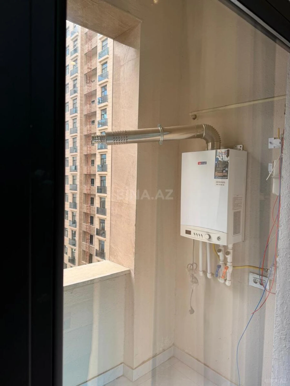 Kirayə verilir 2 otaqlı mənzil 91 m²