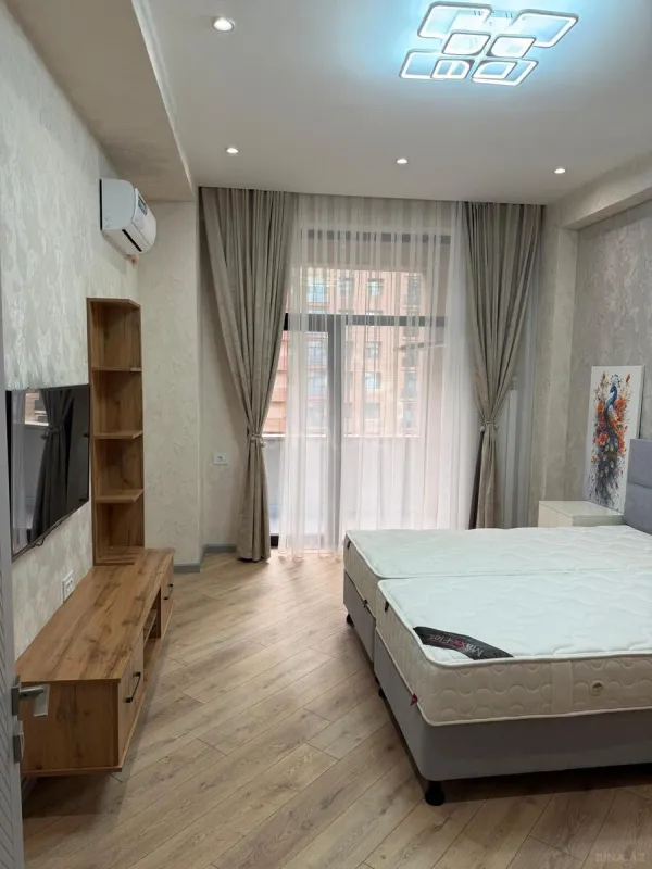 Kirayə verilir 2 otaqlı mənzil 91 m²