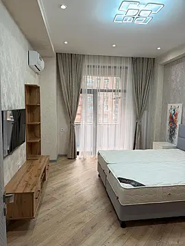 Kirayə verilir 2 otaqlı mənzil 91 m²