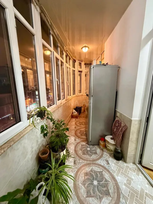 Satılır 4 otaqlı mənzil 187 m²
