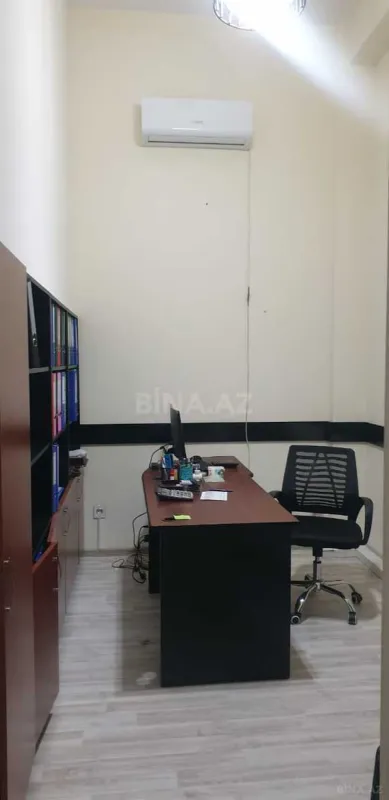 Satılır obyekt 870 m²