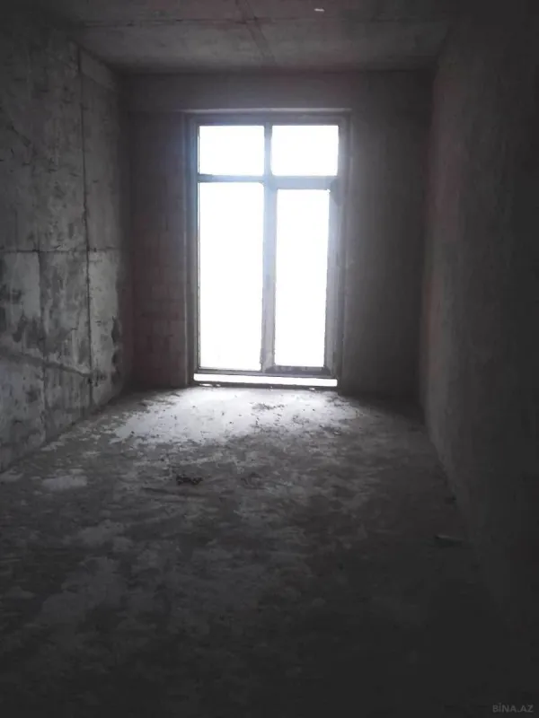 Satılır 3 otaqlı mənzil 170 m²