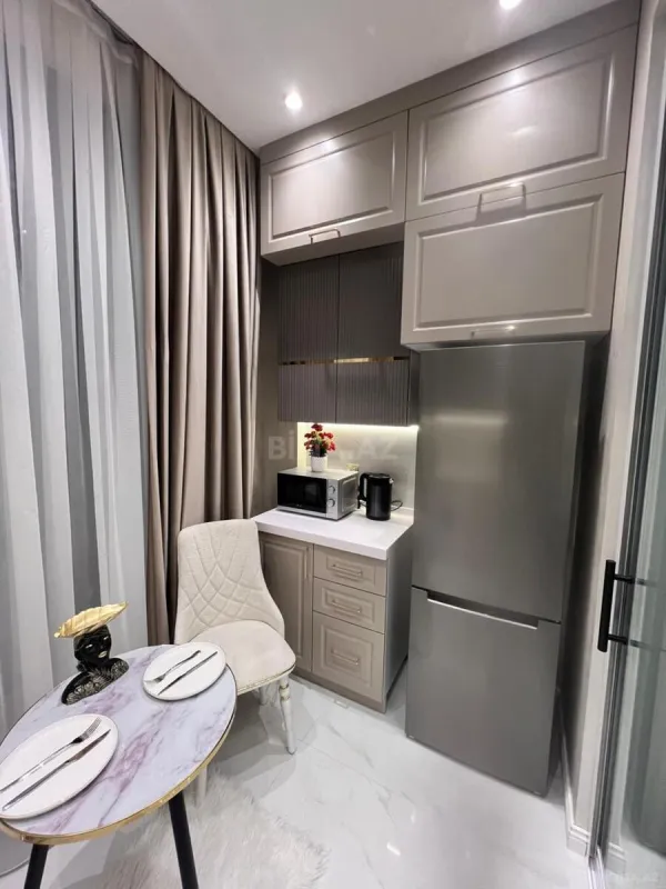 Kirayə verilir 2 otaqlı mənzil 75 m²