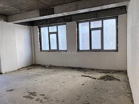 Satılır 4 otaqlı mənzil 145 m²