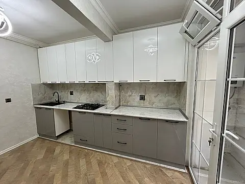 Satılır 2 otaqlı mənzil 65 m²