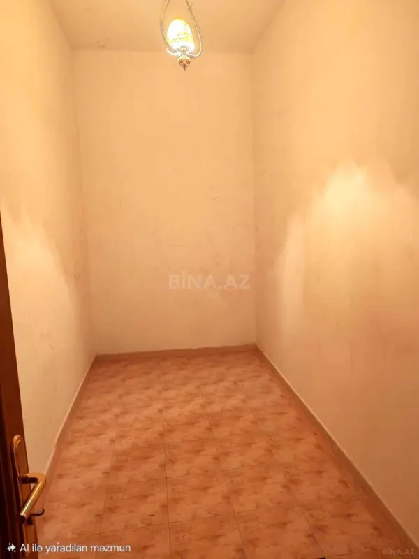 Satılır 4 otaqlı mənzil 180 m²
