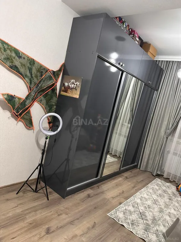 Satılır 3 otaqlı mənzil 107 m²