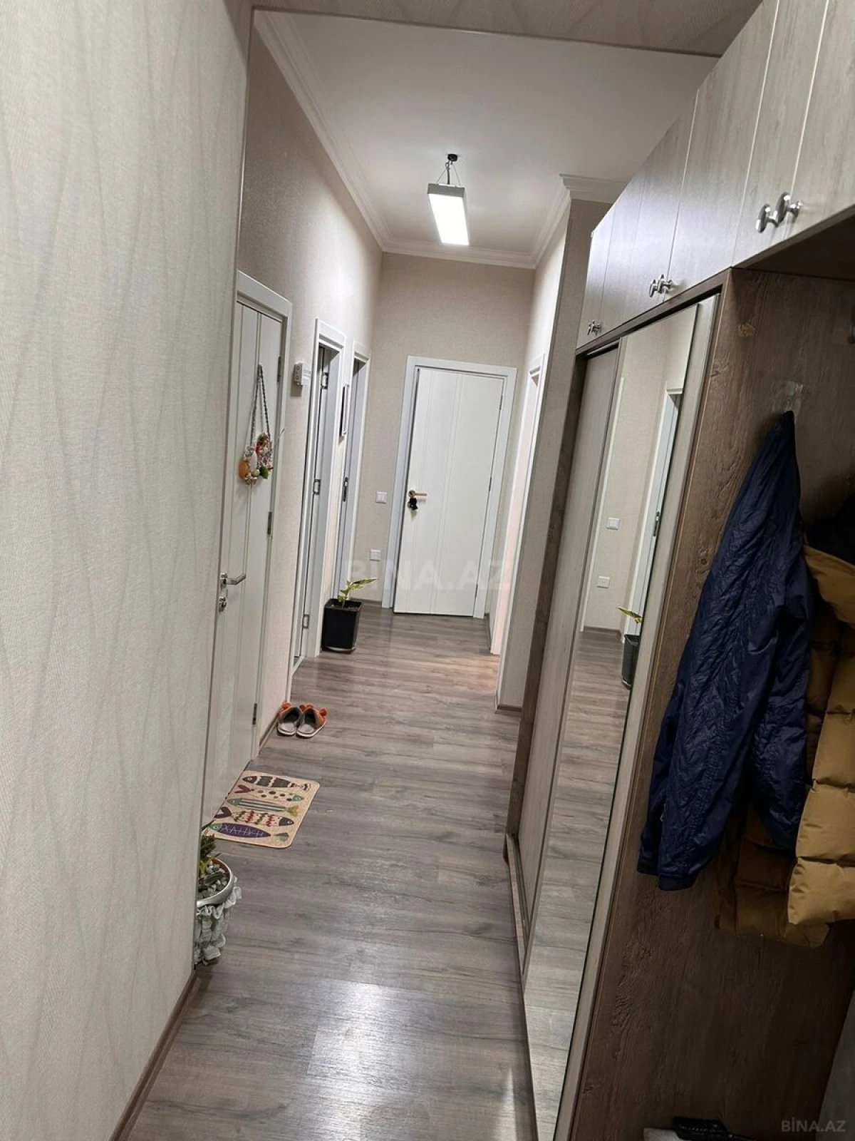 Satılır 3 otaqlı mənzil 107 m²