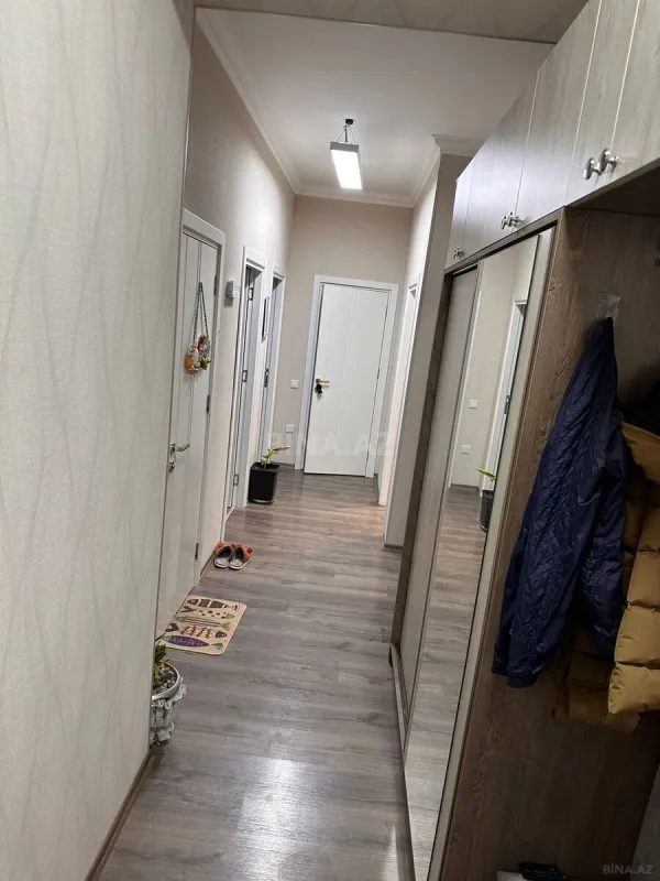 Satılır 3 otaqlı mənzil 107 m²