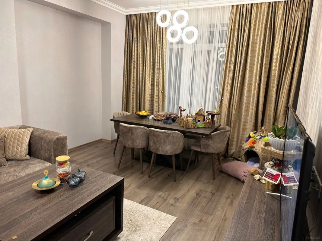 Satılır 3 otaqlı mənzil 107 m²