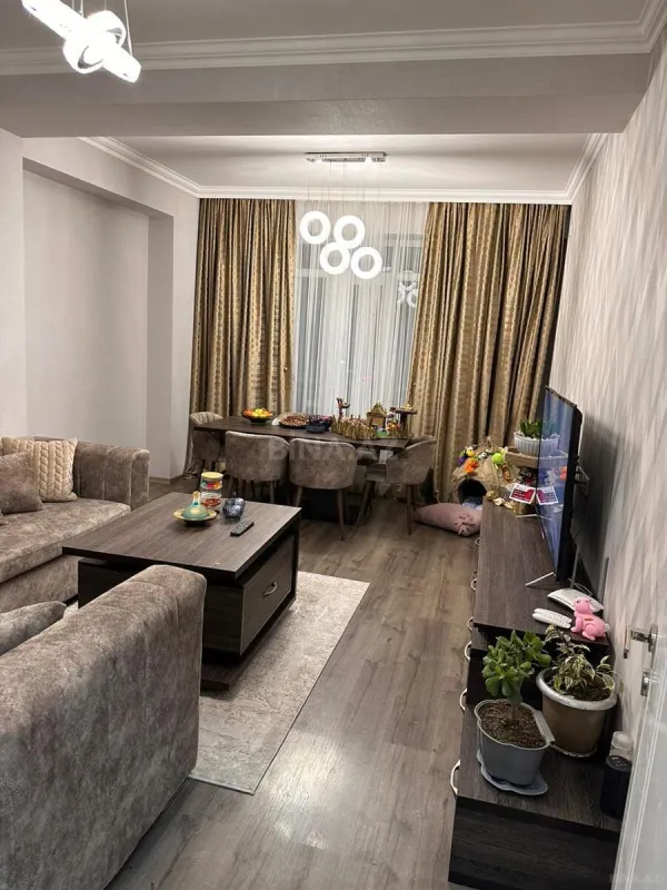 Satılır 3 otaqlı mənzil 107 m²