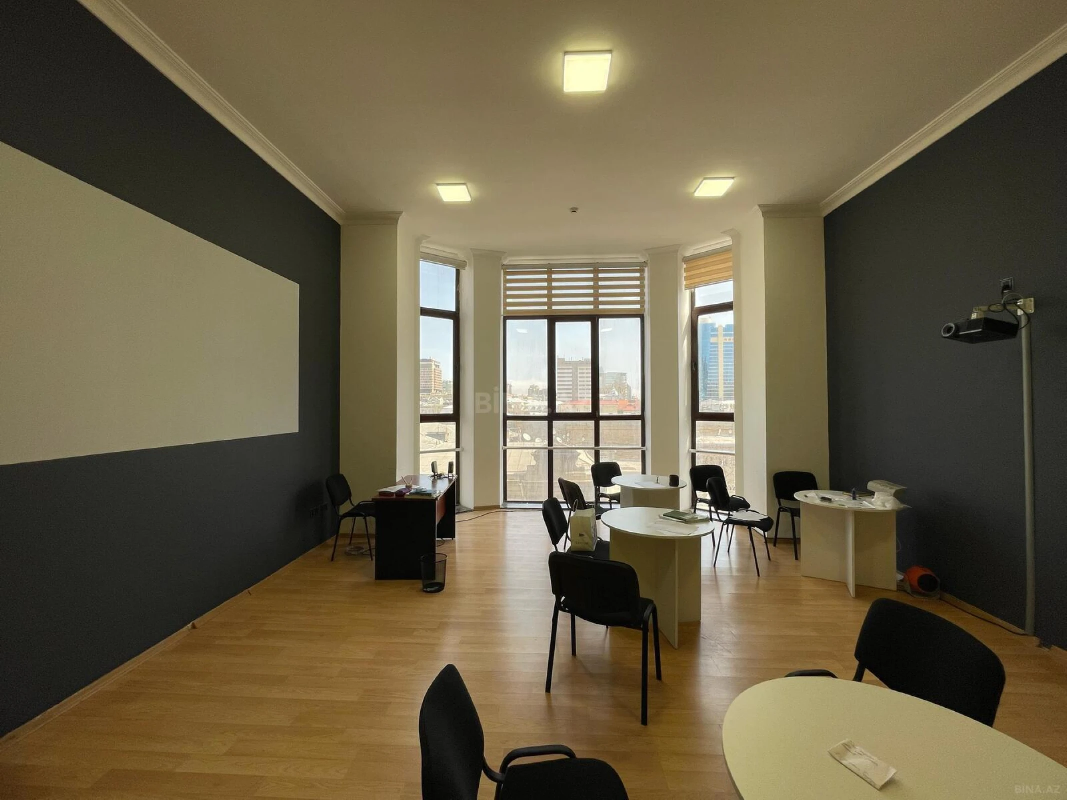 Kirayə verilir 4 otaqlı ofis 150 m²