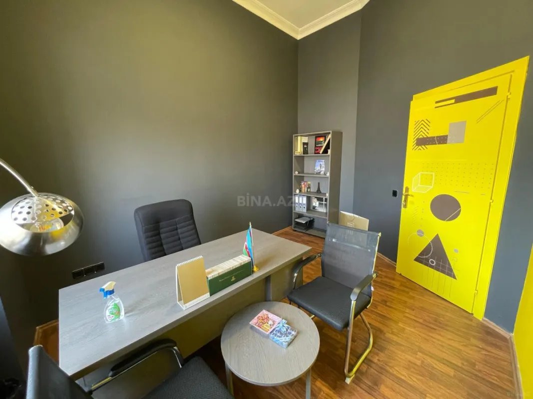 Kirayə verilir 4 otaqlı ofis 150 m²