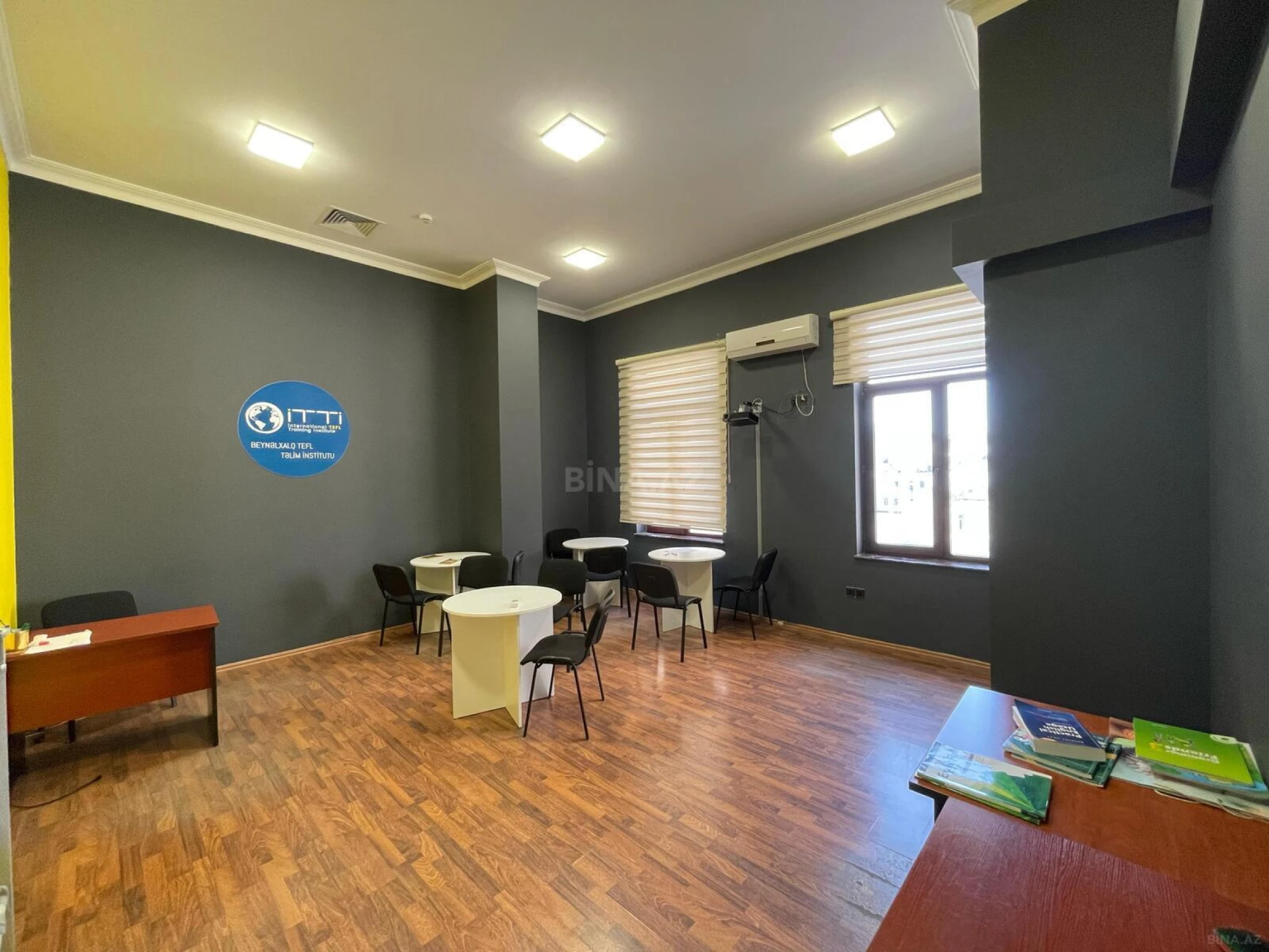 Kirayə verilir 4 otaqlı ofis 150 m²