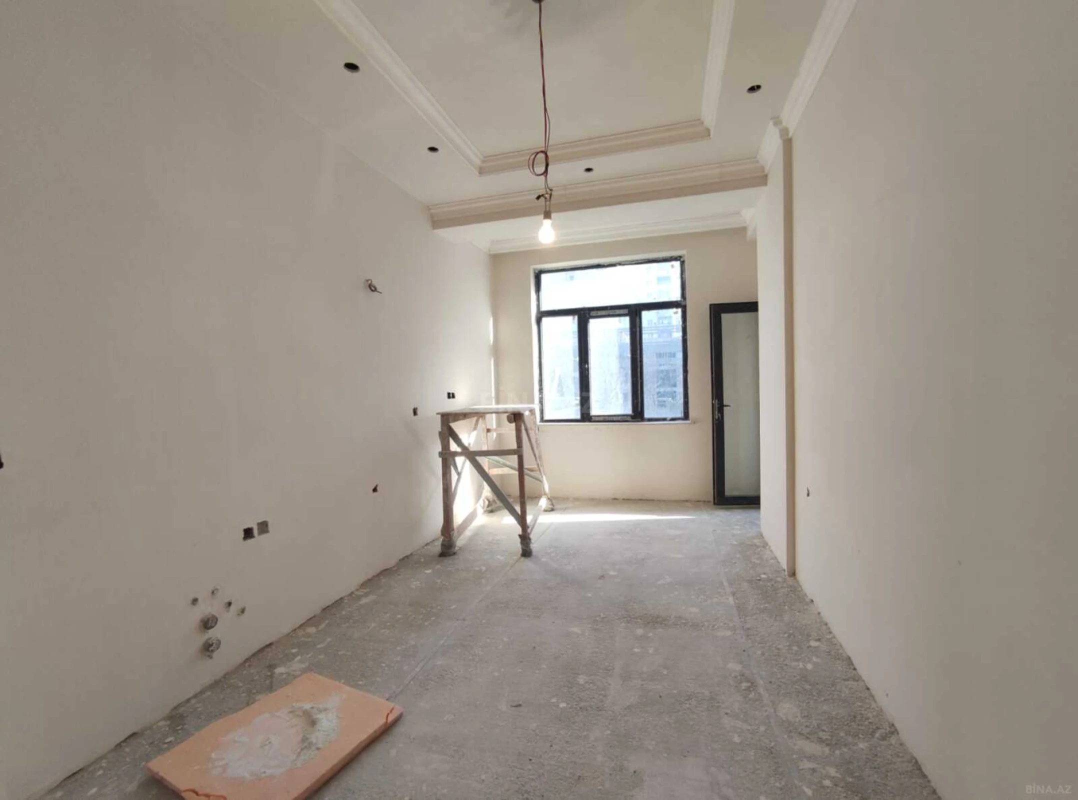 Satılır 3 otaqlı mənzil 138 m²