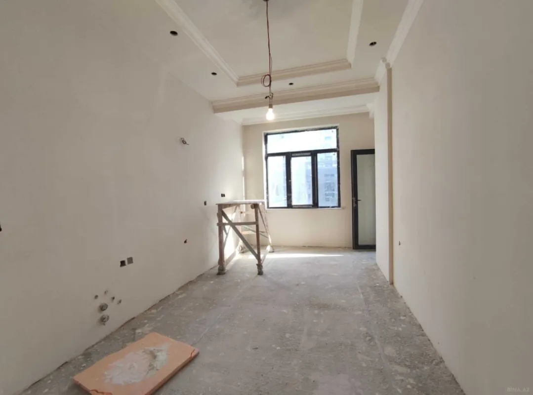 Satılır 3 otaqlı mənzil 138 m²