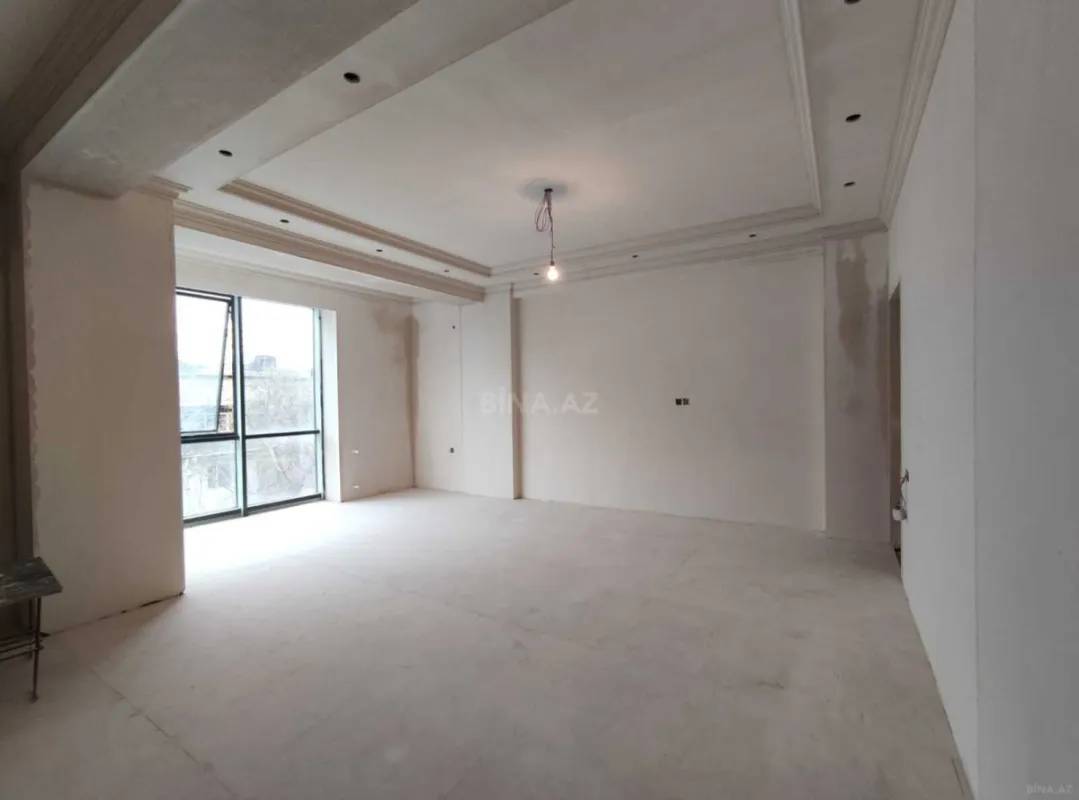Satılır 3 otaqlı mənzil 138 m²