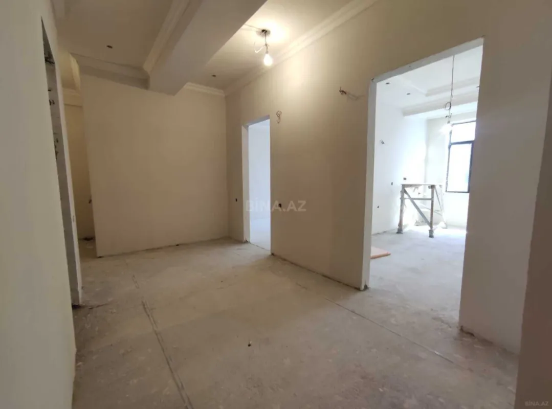 Satılır 3 otaqlı mənzil 138 m²