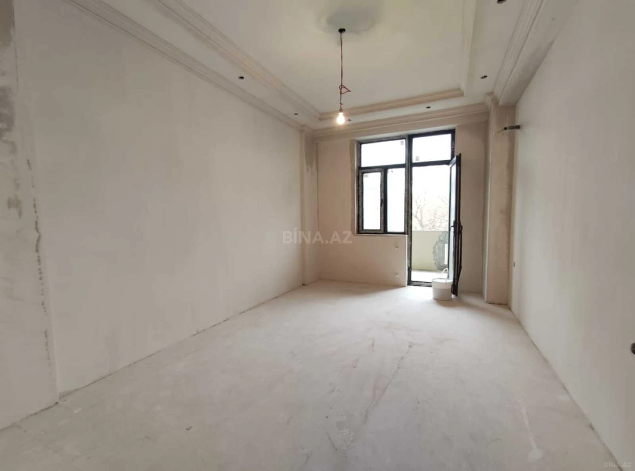 Satılır 3 otaqlı mənzil 138 m²