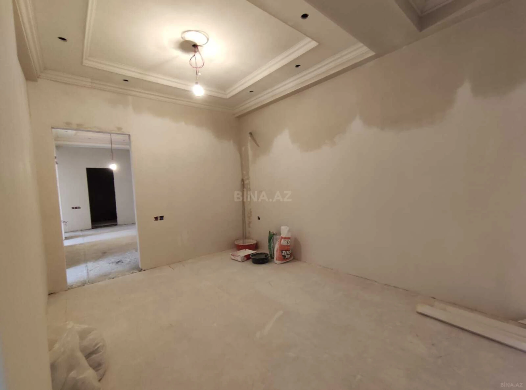 Satılır 3 otaqlı mənzil 138 m²